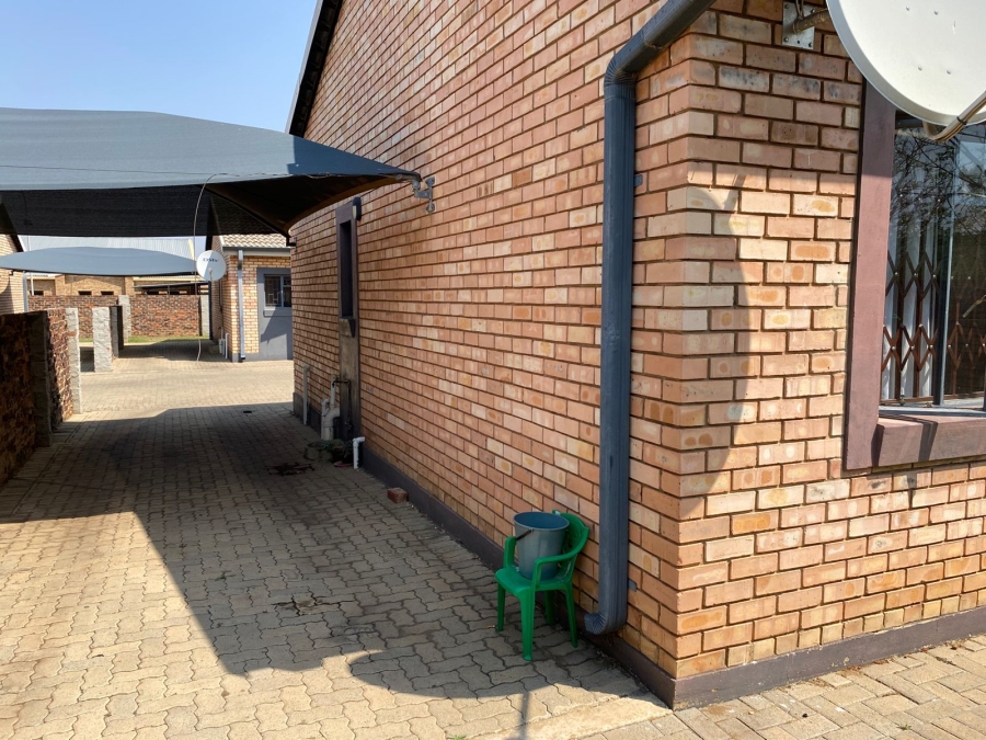 2 Bedroom Property for Sale in Dassie Rand North West